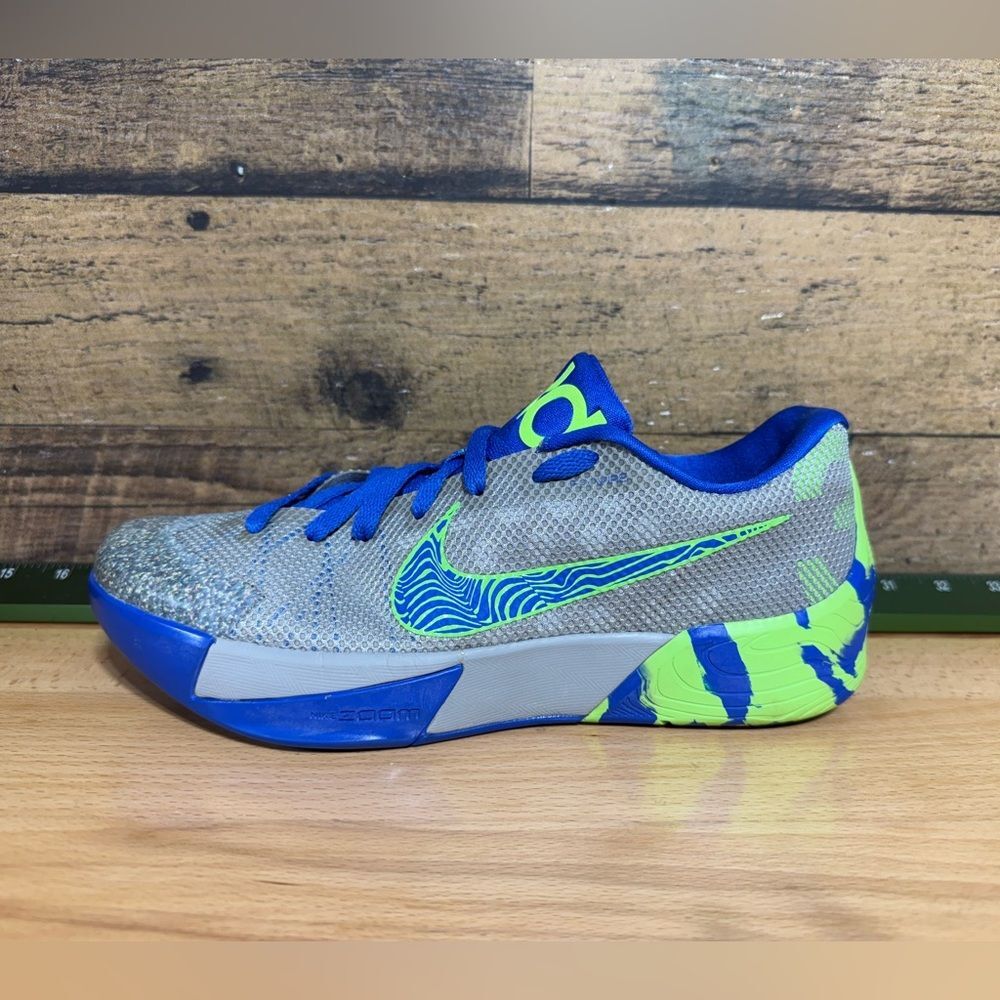 Nike KD trey 5 Gray and Blue Athletic Shoes with Green Accents